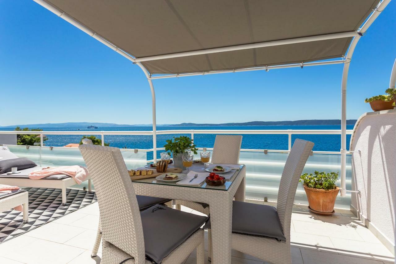 Holiday Home Lola, Sea On A Palm! Heated Pool Трогир Экстерьер фото