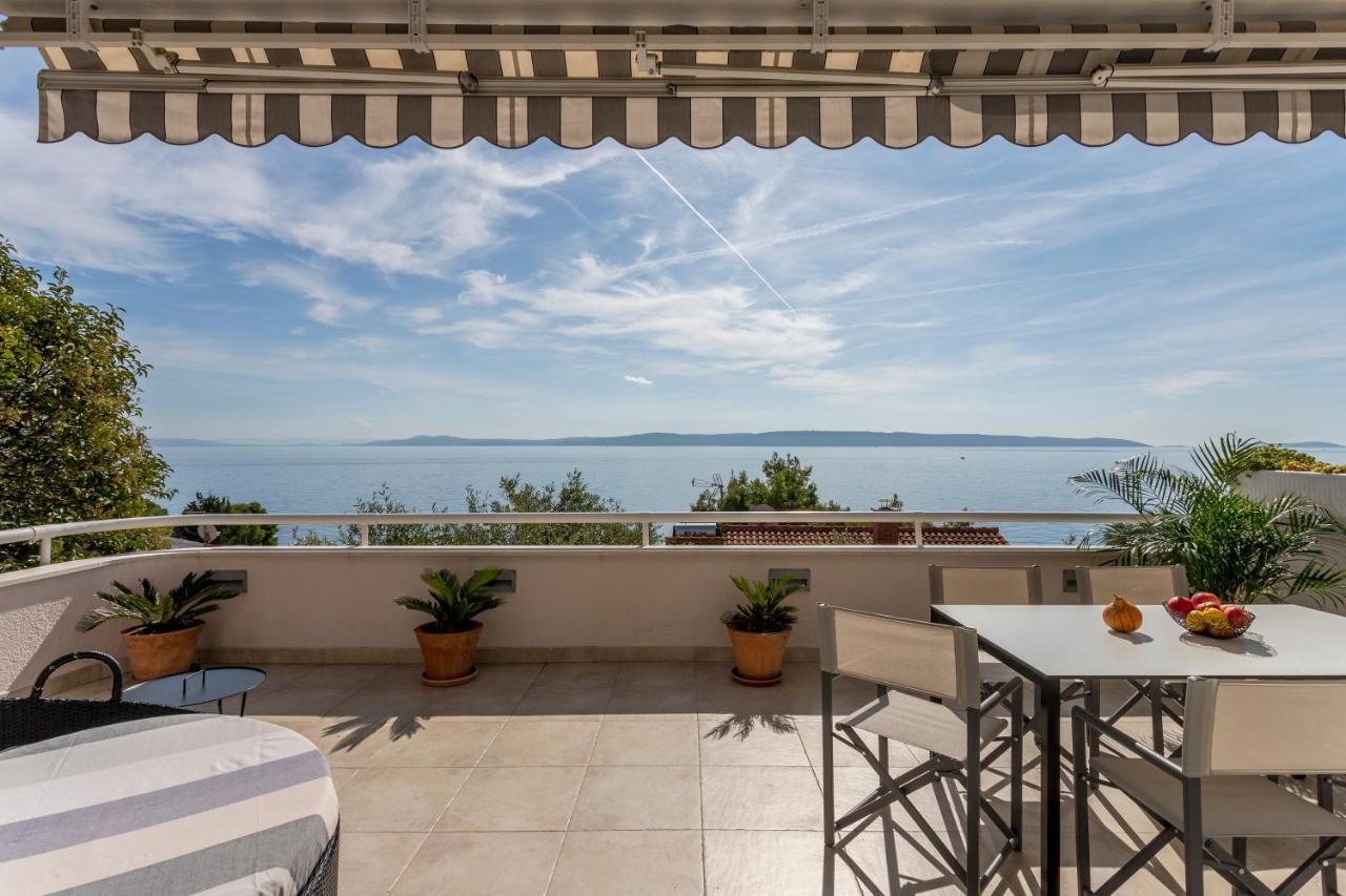 Holiday Home Lola, Sea On A Palm! Heated Pool Трогир Экстерьер фото